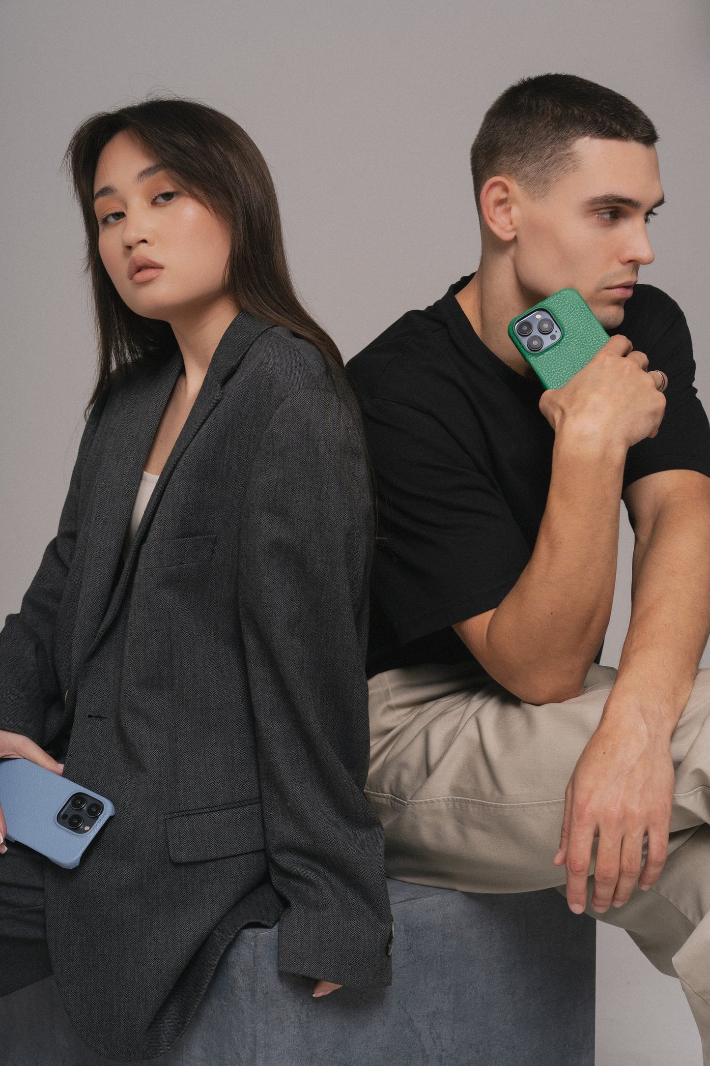 Яскраво-зелений шкіряний чохол для iPhone 14