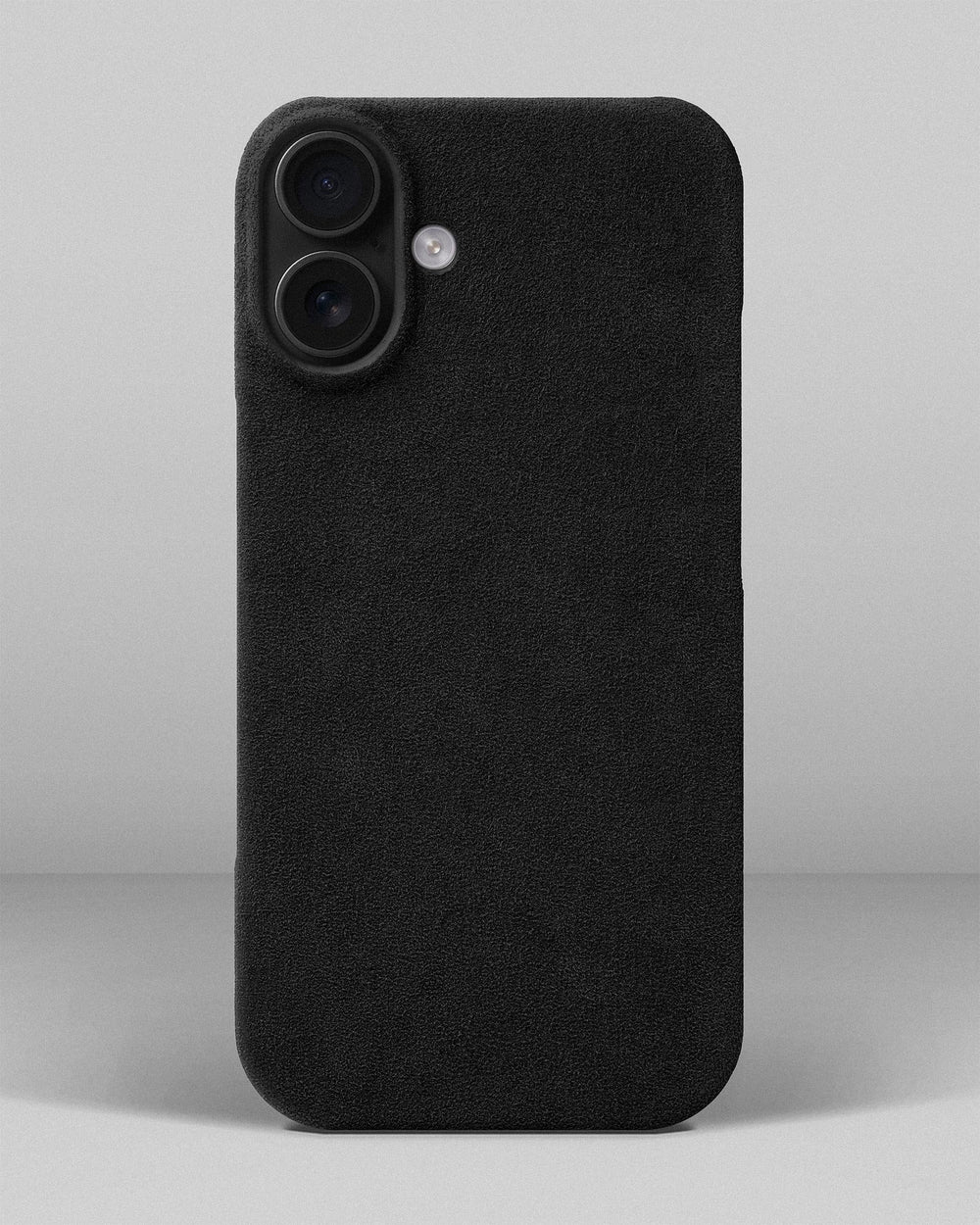 Czarne etui z alcantary na iPhone 16 Plus