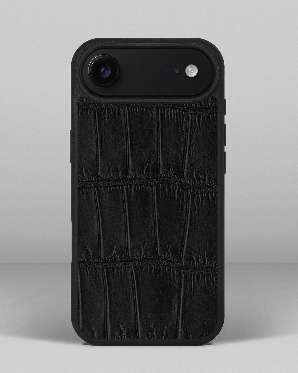 Etui z czarnej skóry krokodyla na iPhone 17 Air
