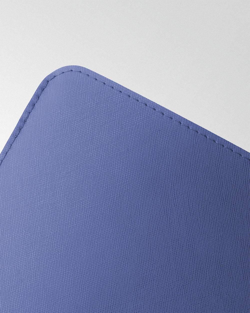 Etui Minimalist z niebieskiej skóry saffiano do MacBooka