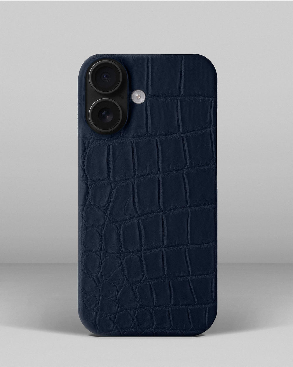 Темно-синий чехол из кожи крокодила для iPhone 14
