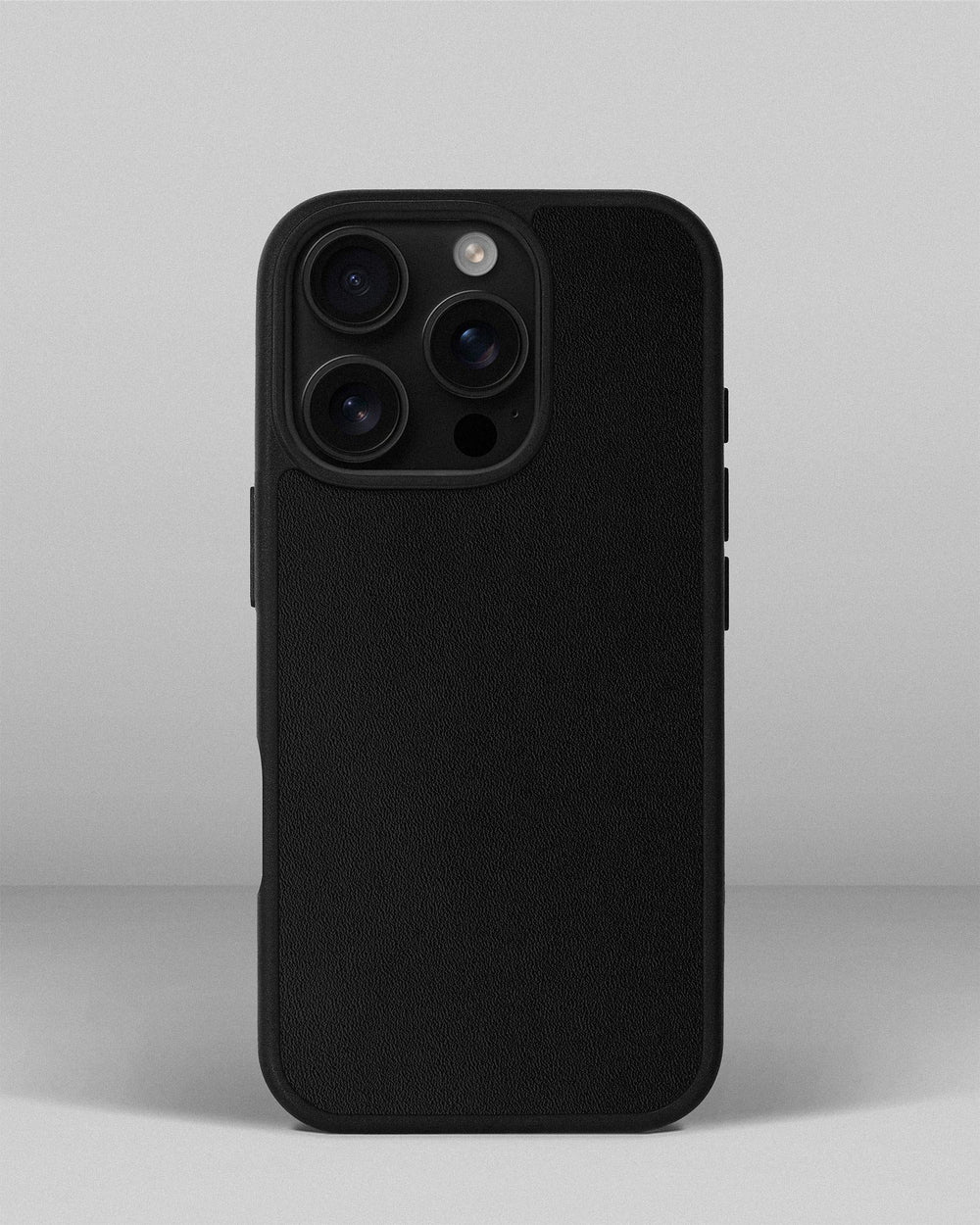 Etui z czarnej skóry cielęcej do iPhone 16 Pro