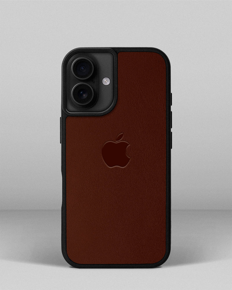 Etui na iPhone 14 ze skóry kuponowej w rudym kolorze z logo jabłka