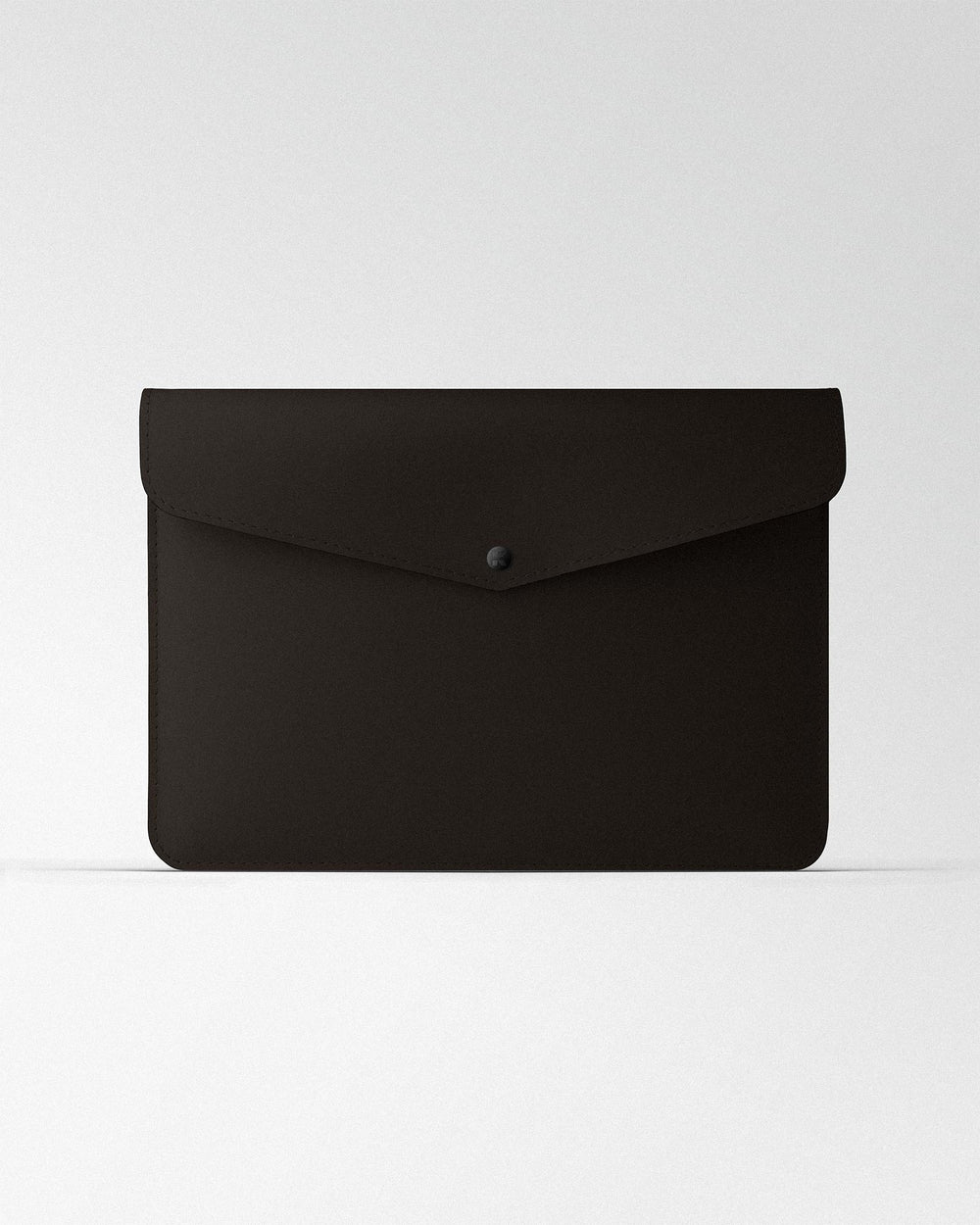 Etui Envelope z ciemnobrązowej skóry na MacBooka