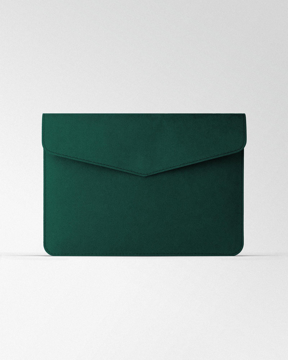Etui Magnetic Envelope z zielonej alcantary na MacBook
