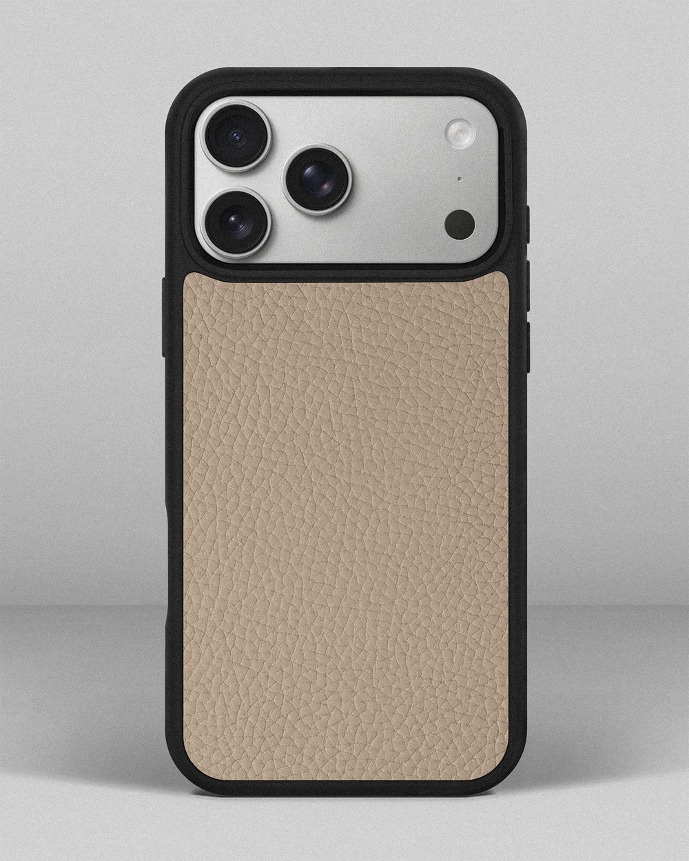 Etui z beżowej cielęcej skóry typu flotar na iPhone 17 Pro Max