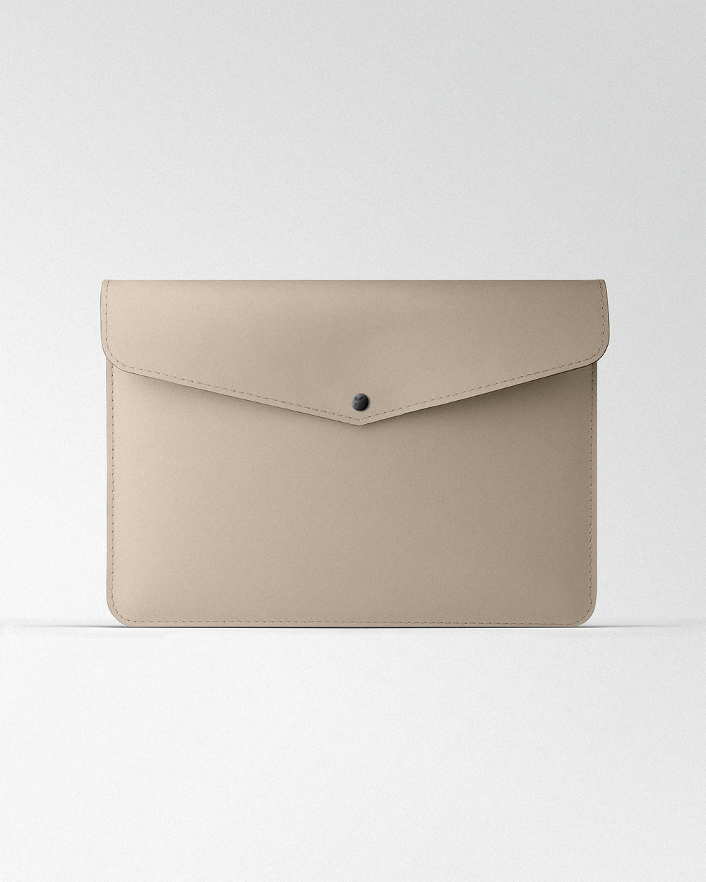 Etui Envelope z beżowej skóry na MacBooka