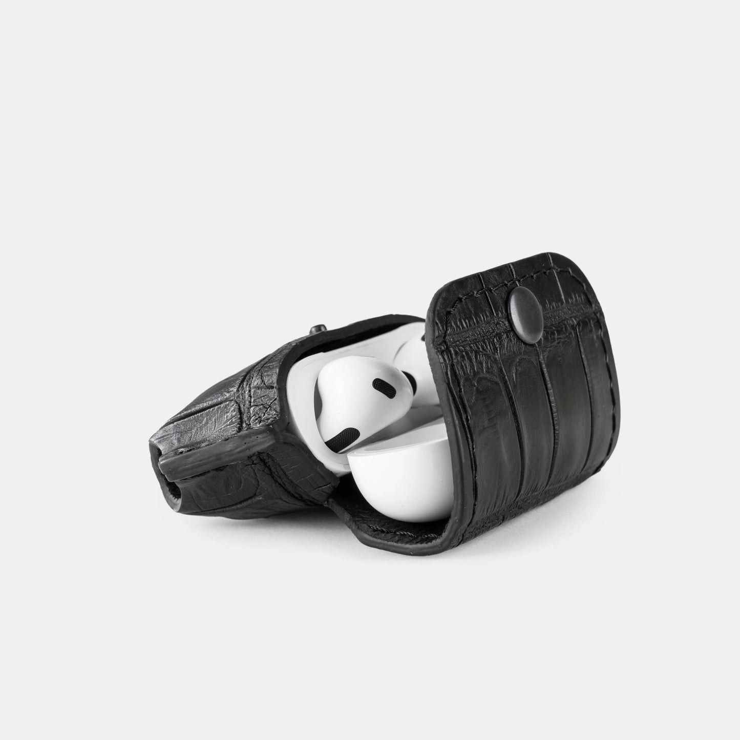 Чохол для AirPods 3 із чорної шкіри крокодила