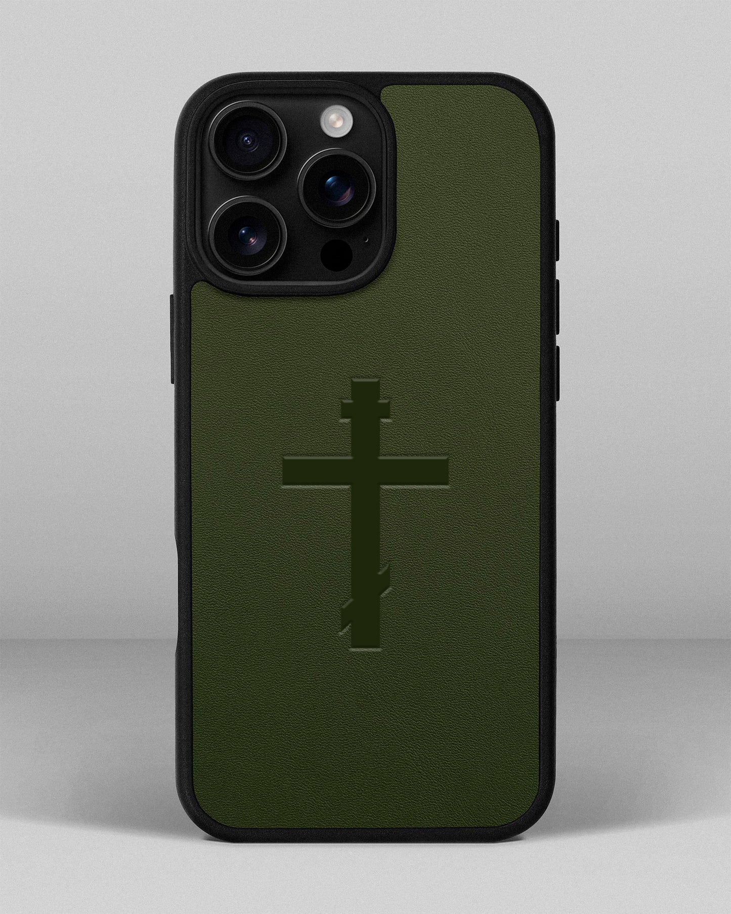 Чохол для iPhone 15 Pro Max із шкіри купон в зеленому кольорі з тисненням православного хреста