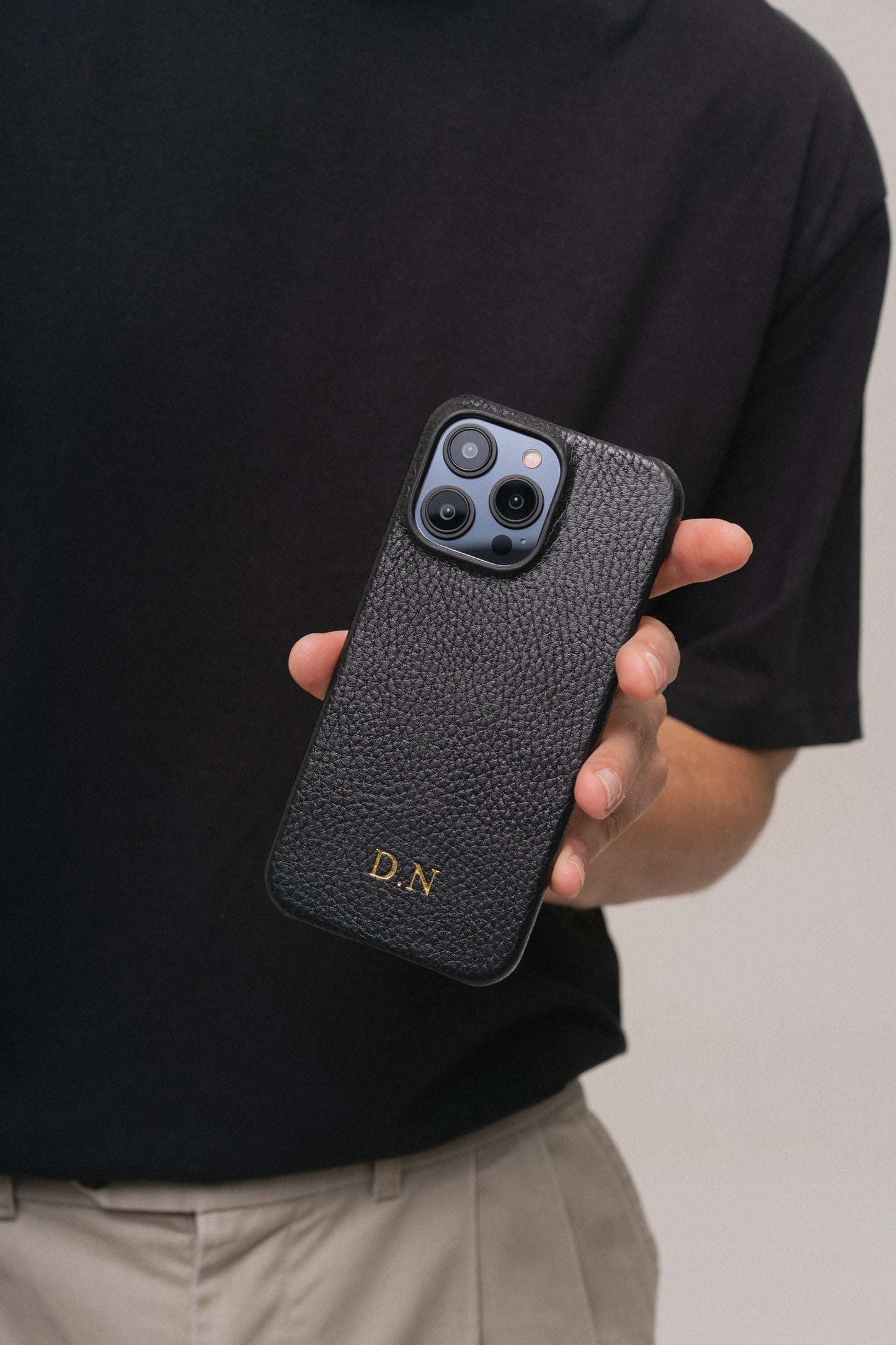Чорний шкіряний чохол для iPhone 14 Pro