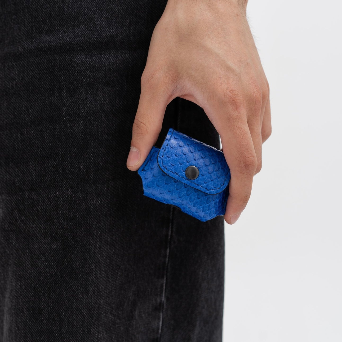 Чохол для AirPods 3 із синьої шкіри пітона з дрібними лусочками