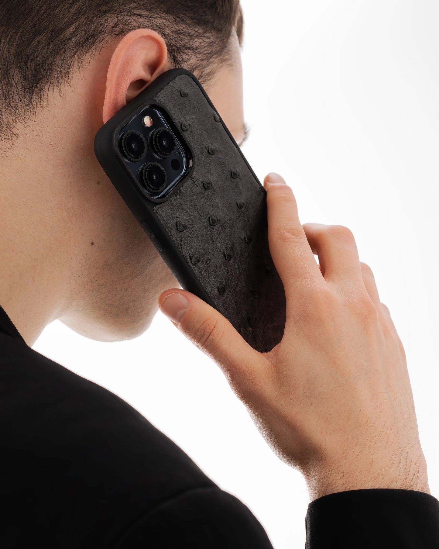 Чохол із темно-сірої шкіри страуса з фолікулами для iPhone 15 Pro Max