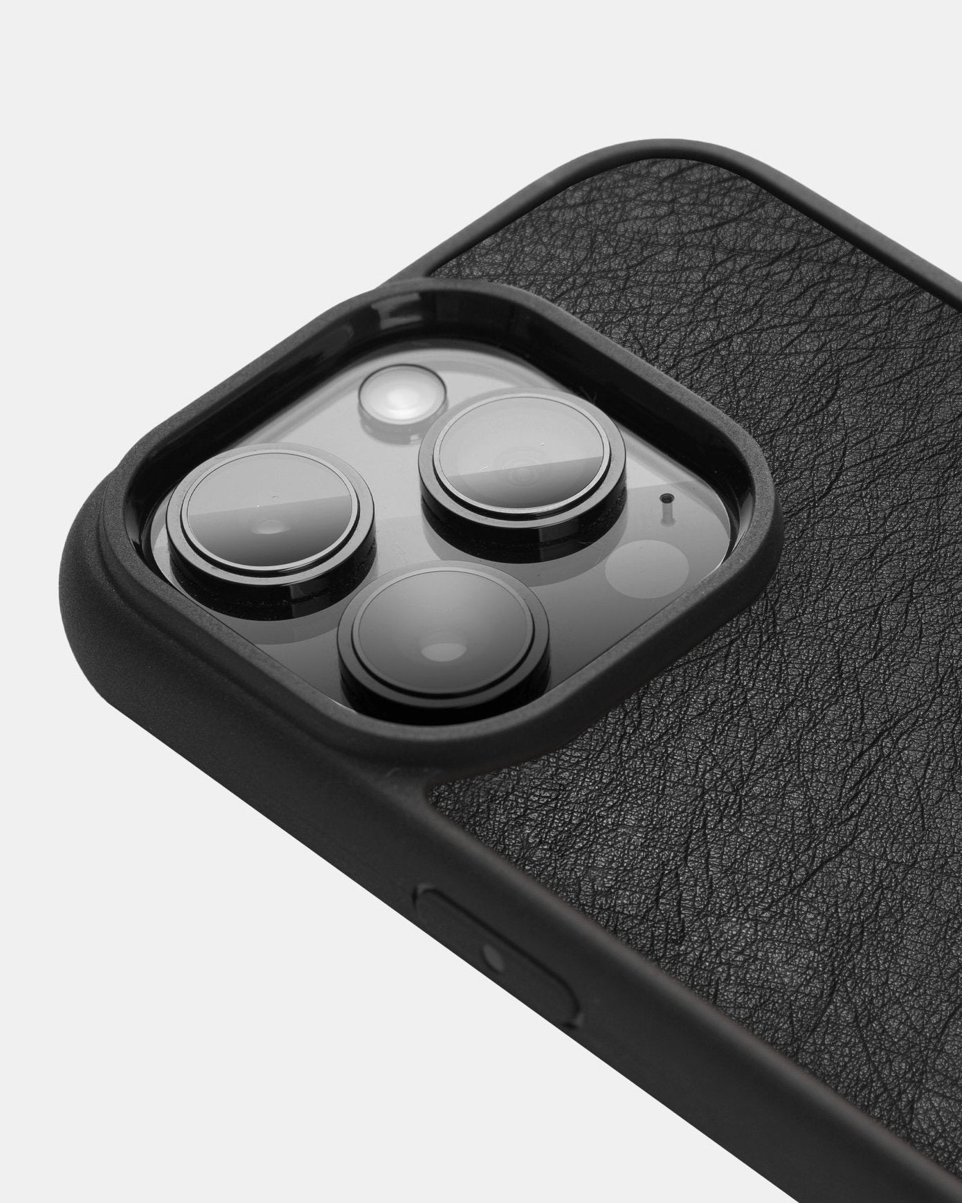 Чохол із чорної шкіри крокодила для iPhone 15