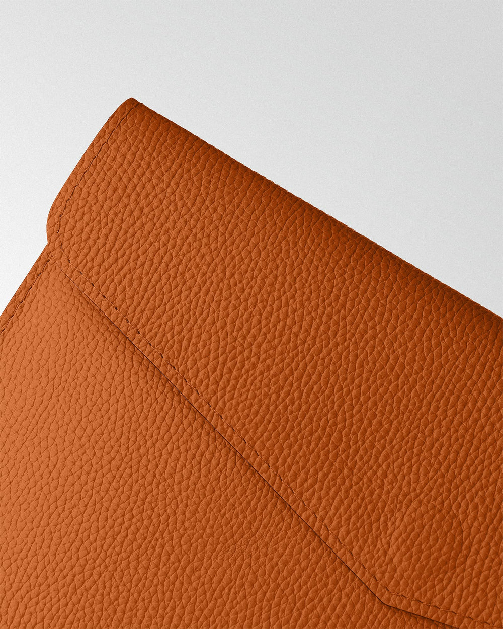 Чехол Magnetic Envelope из оранжевой текстурированной кожи для MacBook