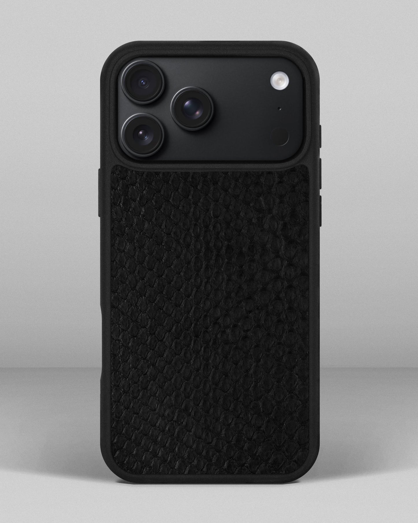 Чохол із чорної шкіри пітона з дрібними лусочками для iPhone 18 Pro Max