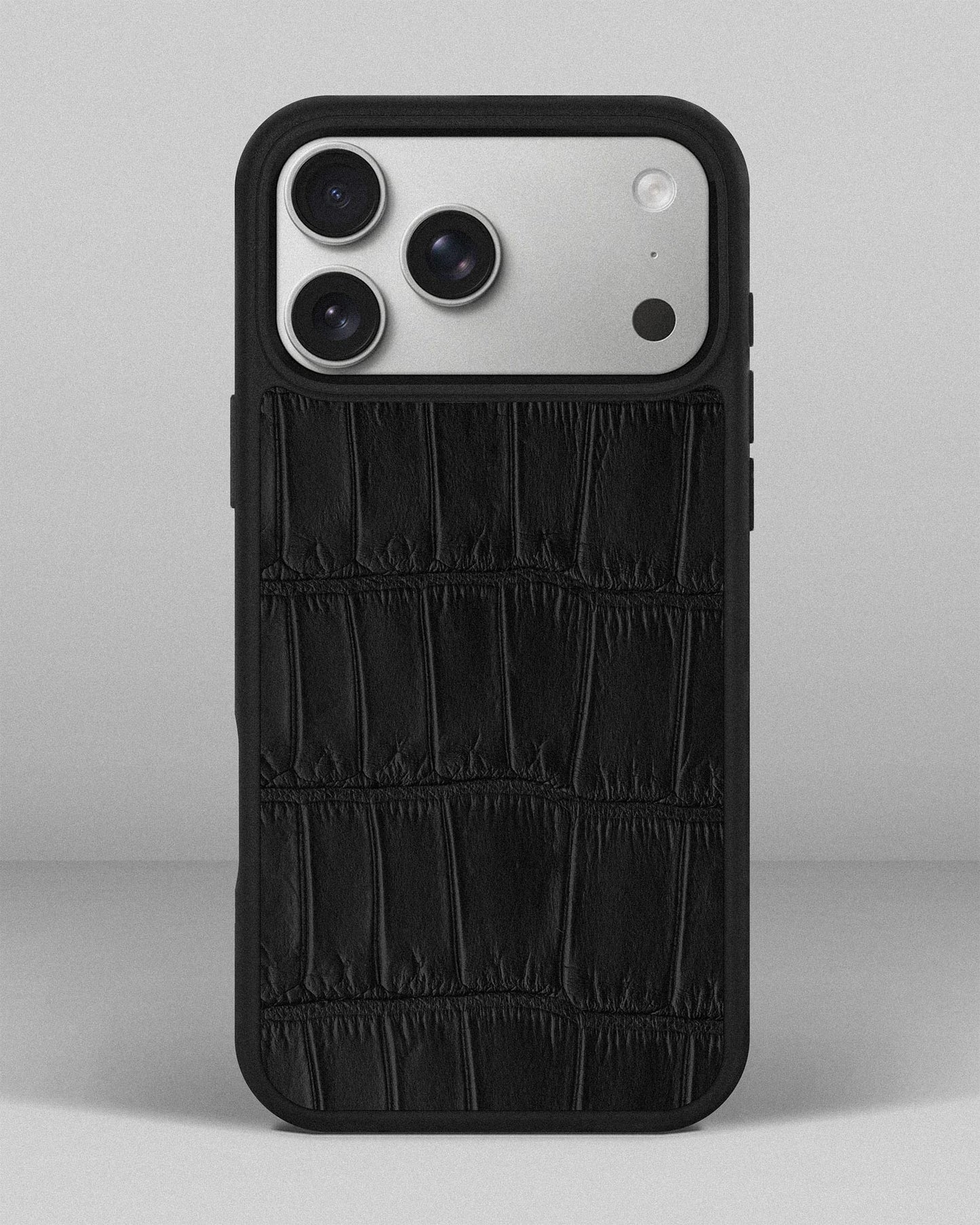 Etui z czarnej skóry krokodyla dla iPhone 16 Pro Max 