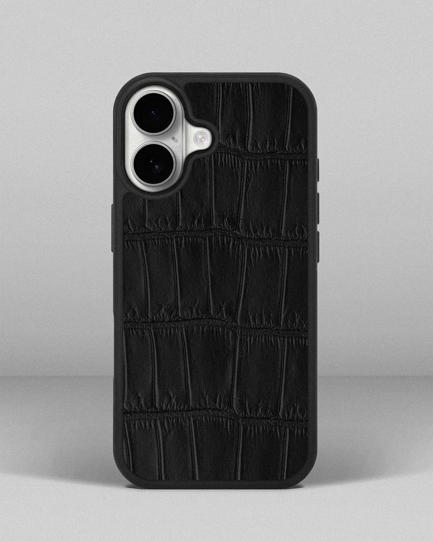 Чохол із чорної шкіри крокодила для iPhone 17