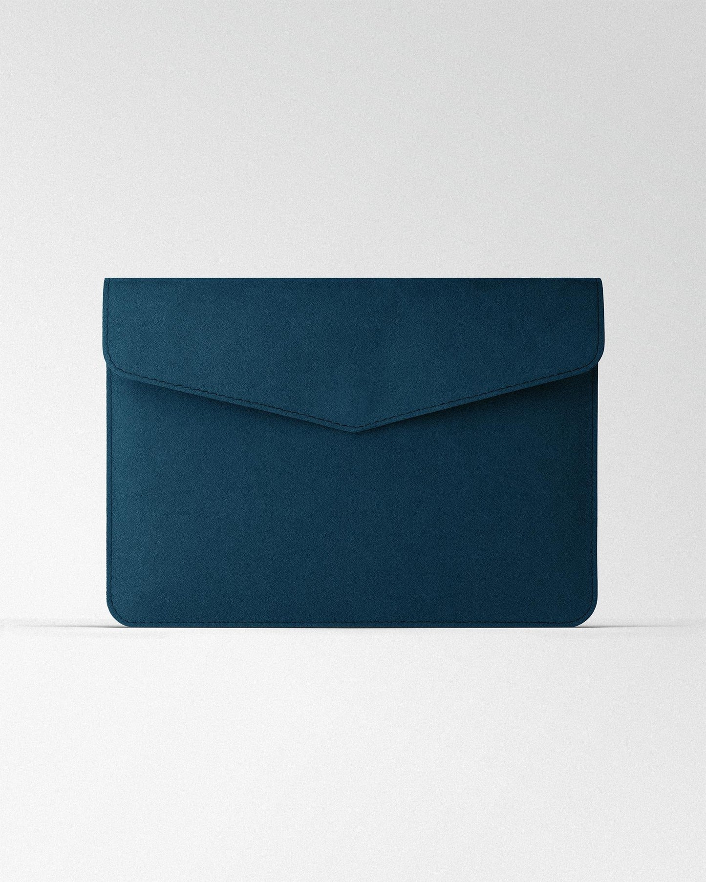 Чохол Magnetic Envelope з синьої алькантари для MacBook