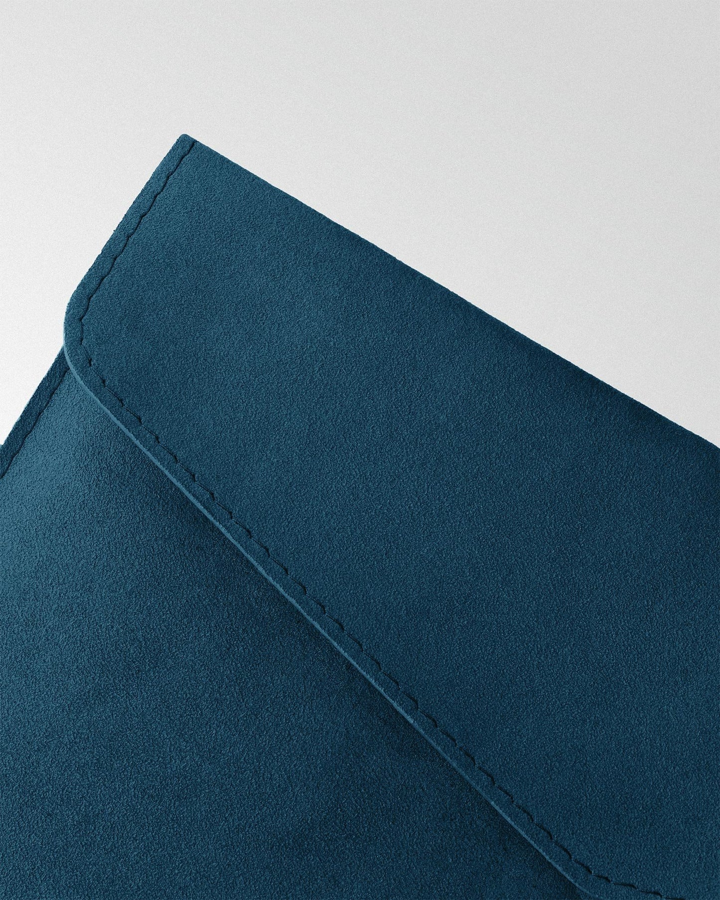 Чохол Magnetic Envelope з синьої алькантари для MacBook