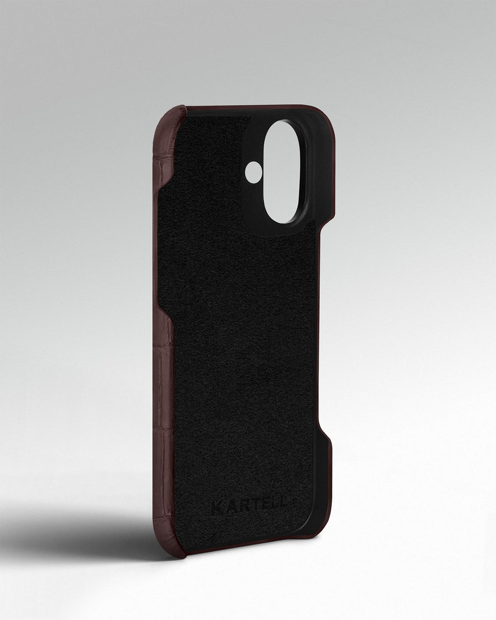 Ciemnobrązowe etui obite skórą krokodyla do iPhone 16