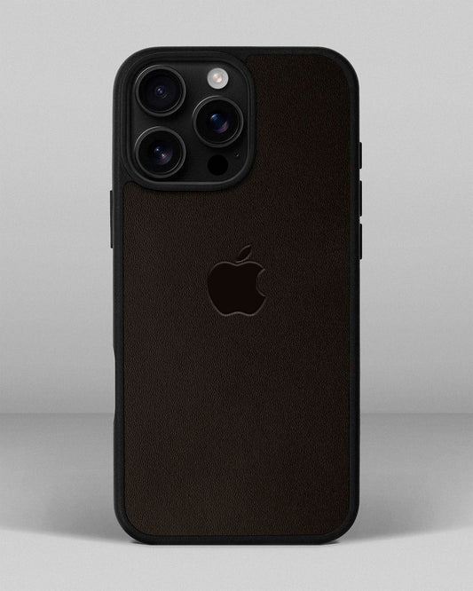 Чохол для iPhone 16 Pro Max із шкіри купон в темно-коричневому кольорі з логотипом яблука
