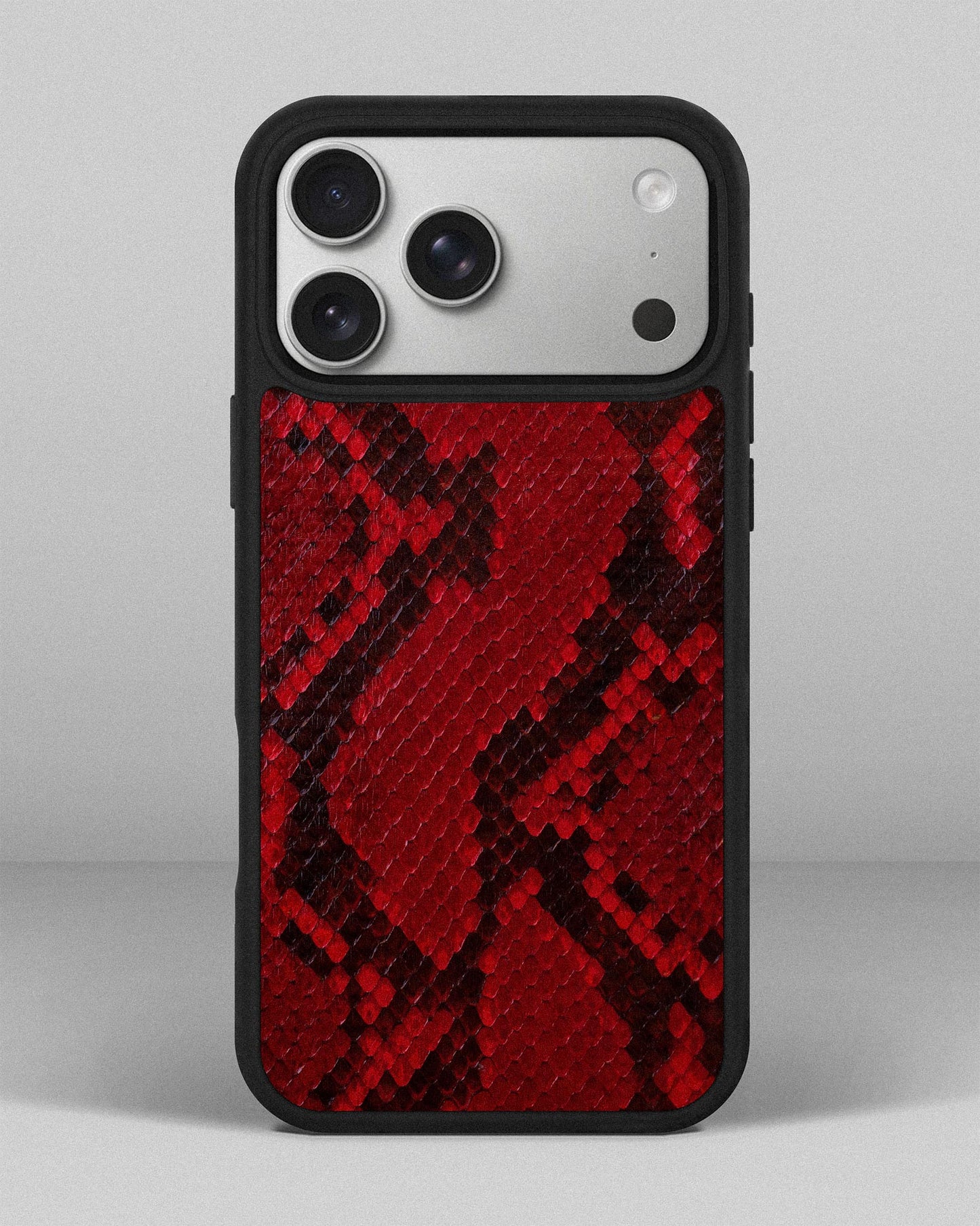 Чохол із червоної шкіри пітона з дрібними лусочками для iPhone 18 Pro Max