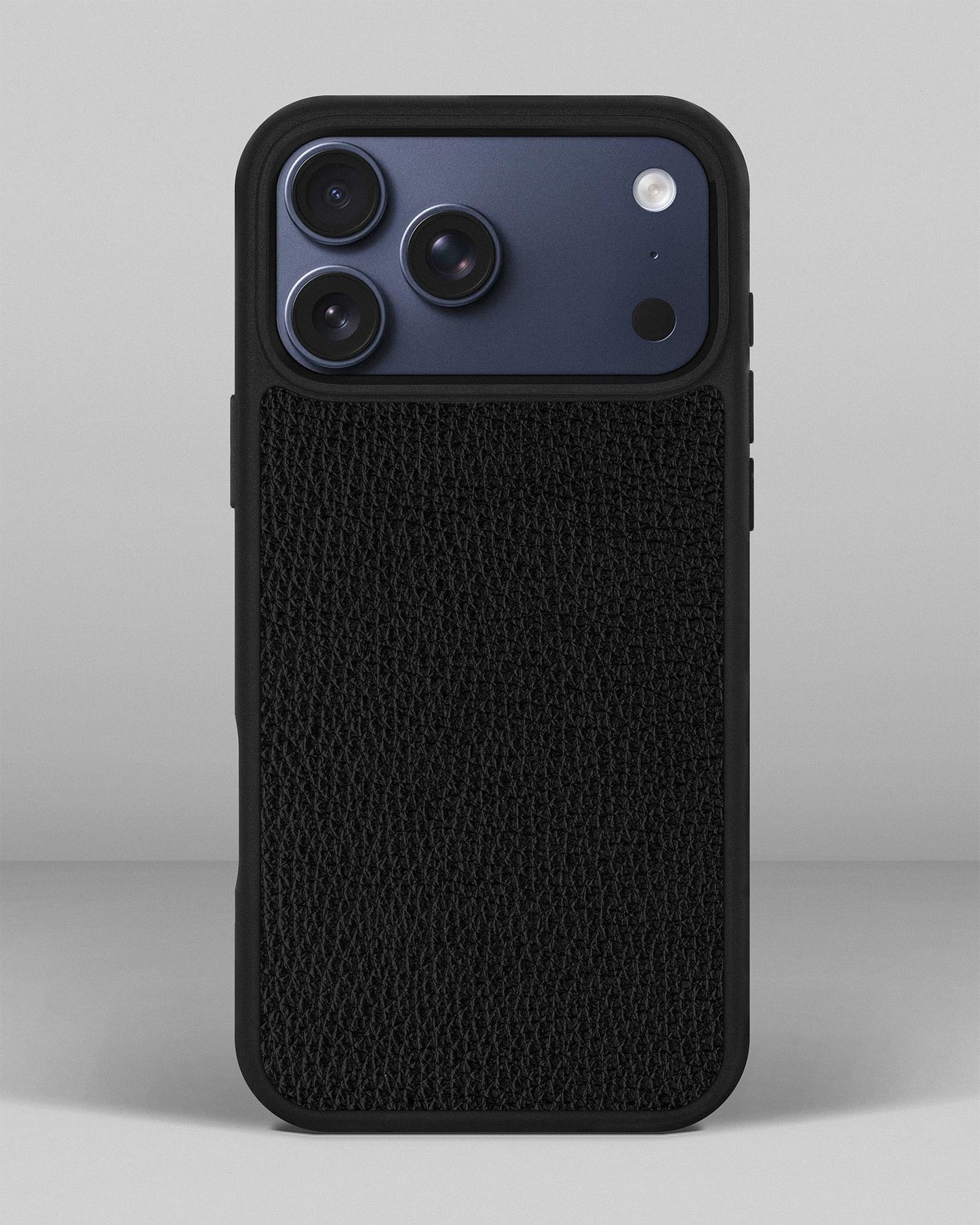 Чохол із чорної телячої шкіри флотар для iPhone 17 Pro Max
