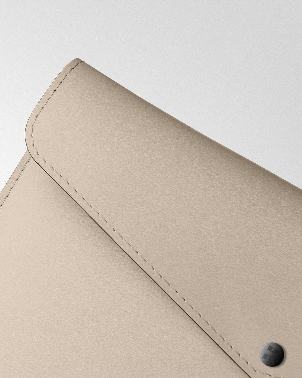 Чохол Envelope з бежевої натуральної гладкої шкіри для MacBook